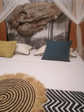 Home SAKALAVA